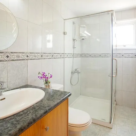 Villa Views Pram1 *